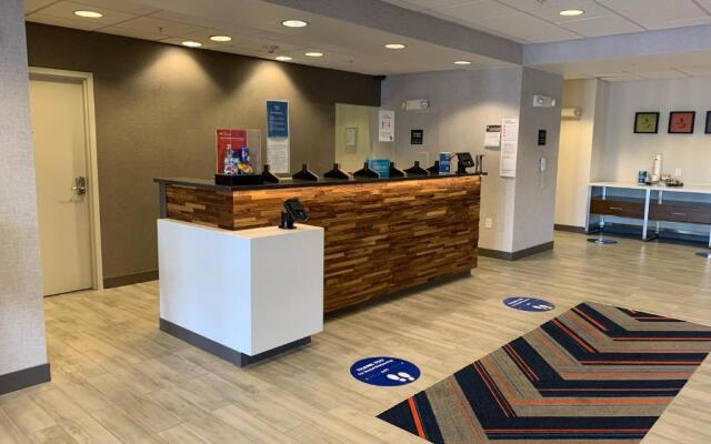 Hampton Inn & Suites Syracuse Dewitt