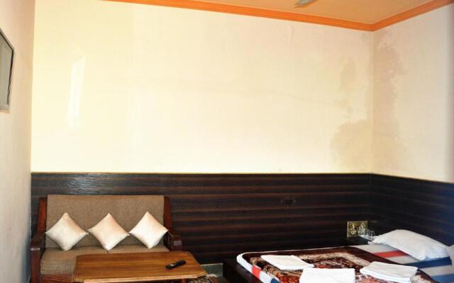 Hotel Goverdhan Tourist Complex