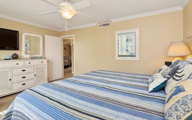 Shoreline 1056 Condo by RedAwning