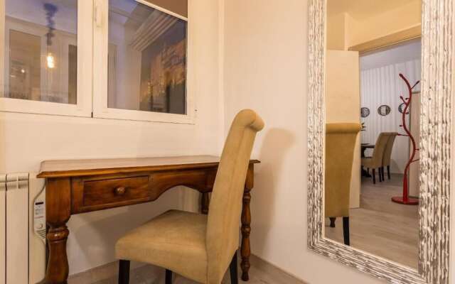 Apartamento Completo Rejas de la Virgen