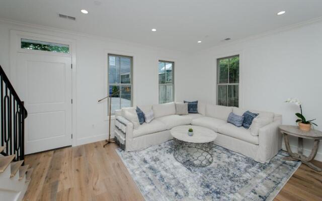 Guesthouse Charleston WEST 242 B and C