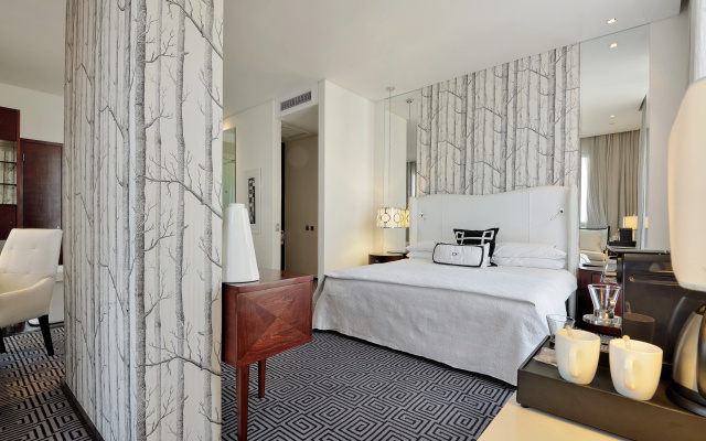 Davinci Hotel And Suites On Nelson Mandela Square