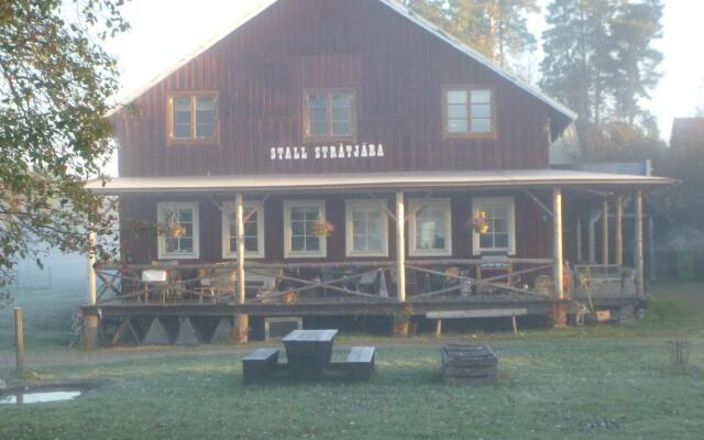 Stall Stråtjära