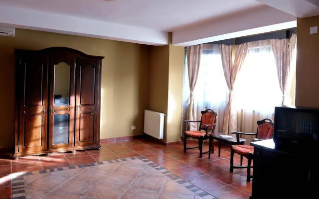 Lavric Bistro Pension