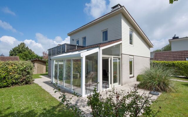 Detached Villa With Fireplace, Beach Within Walking Distance