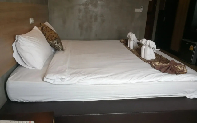 Narai Iyara Palace Lopburi