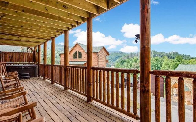 Smoky Mountain Dream - Five Bedroom Cabin