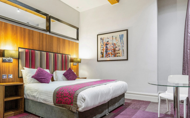 Roomzzz Manchester City