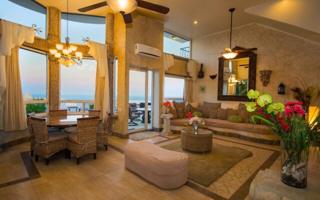 Spacious Cabo Villa Perfect for Large Groups: Villa Alegria