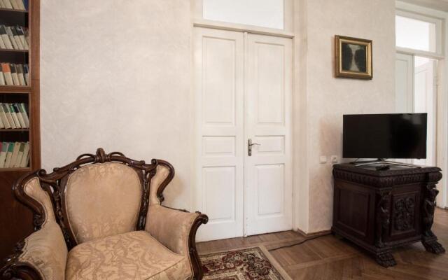Mary's Apartment