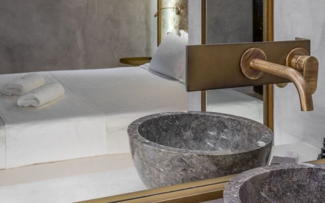 Inotropes Boutique Suites