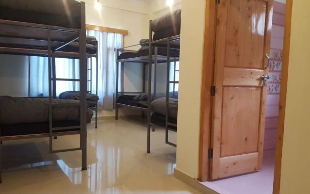 Whoopers Hostel