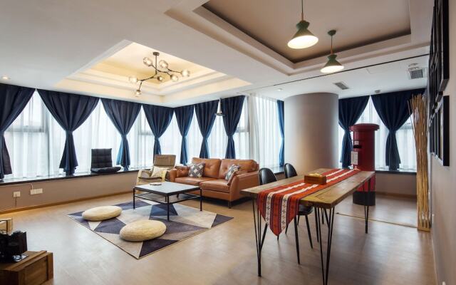 Chengdu Skyline International Apartment