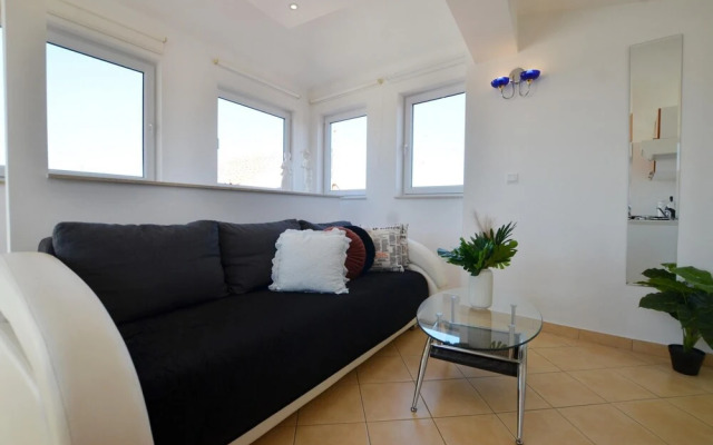 One Bedroom Apartment