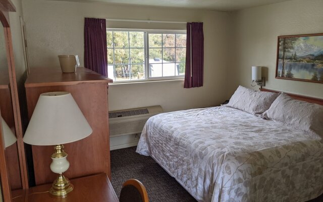 Hi-Lo Motel, Cafe and RV Park Mount Shasta Area