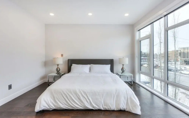 New Luxury Townhome 27