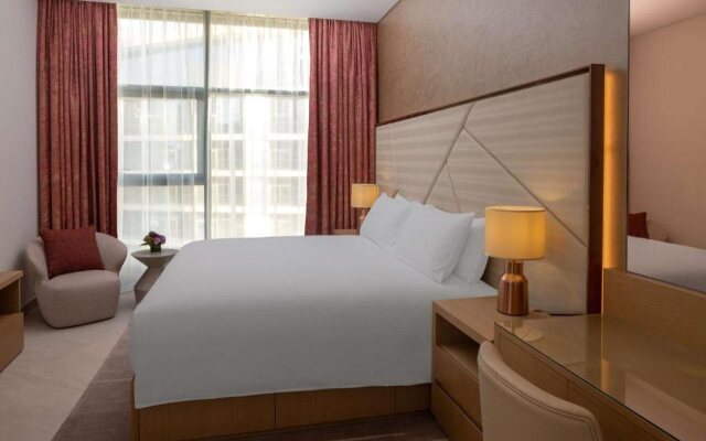 Hilton Dubai Creek Hotel & Residences