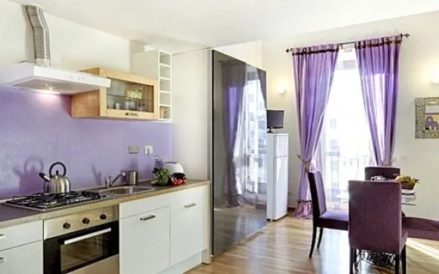 The Roommo Apartments