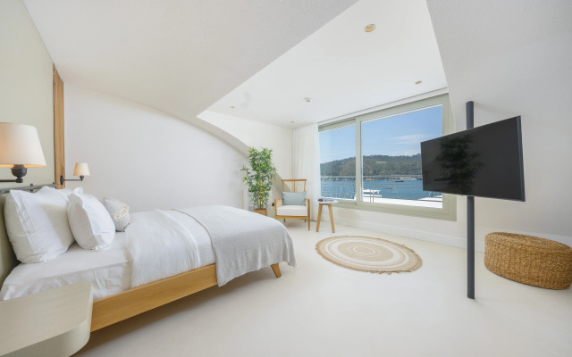 Yacht Classic Hotel - Boutique Class