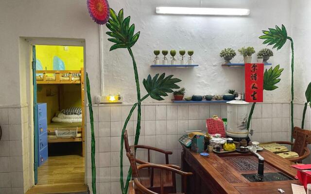 Yellow House Hostel Huizhou West Lake
