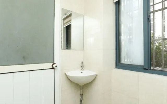 Yinglun Hotel