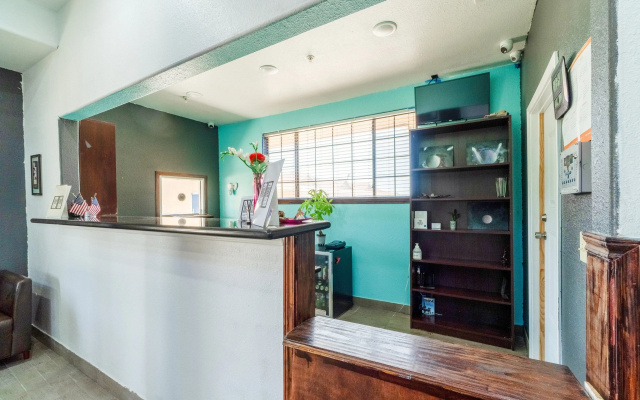 Budget Host Inn & Suites