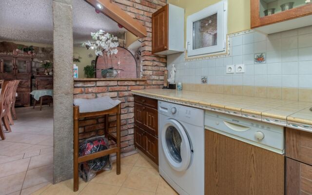 Stunning Home in Grizane With Wifi and 2 Bedrooms