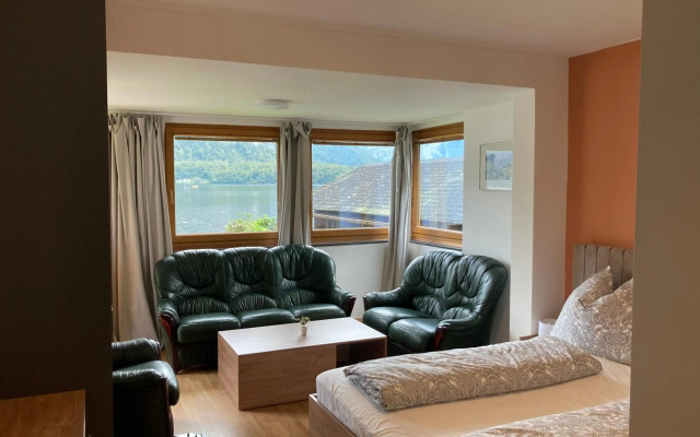 Hallstatt Lakeside Top 2