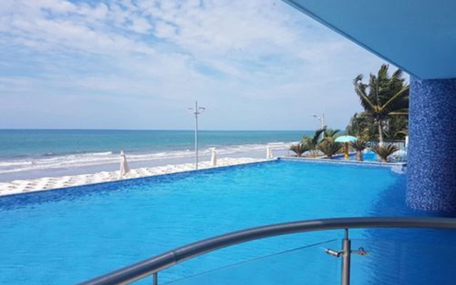 Grand Diamond Beach