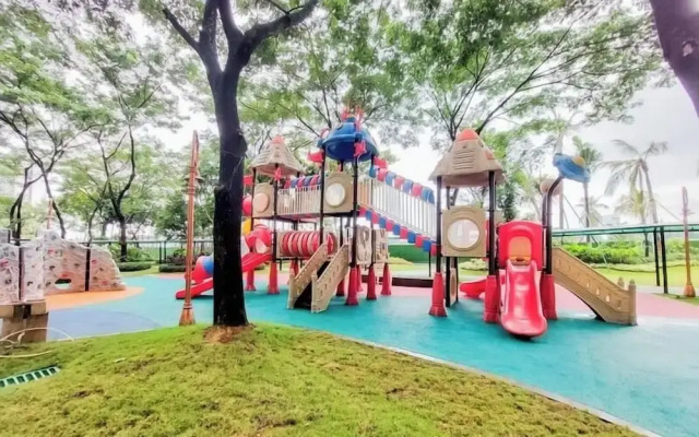 Tranquil Living 3BR Apartment Sky House BSD