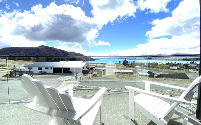 Galaxy Lake View 2 Bedrooms