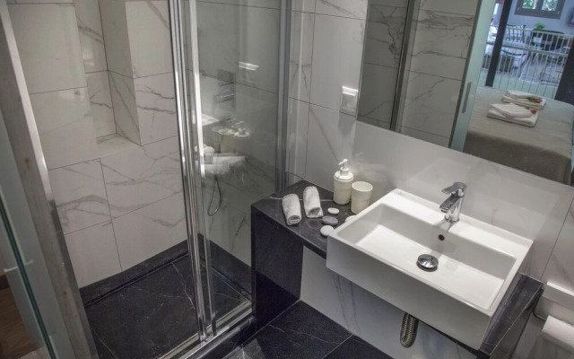 5BR Acropolis Dreamhouse