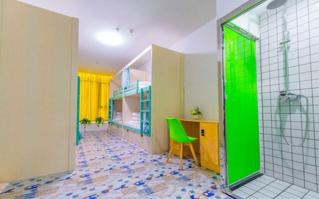 Chengdu Three Fish International Youth Hostel