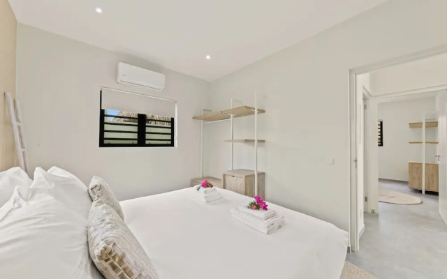 Villa Paradise with pool at mambo beach