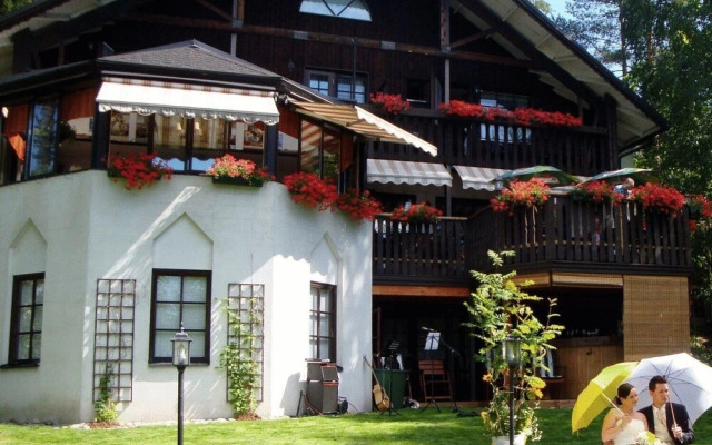 Cronin's Guesthouse B&B