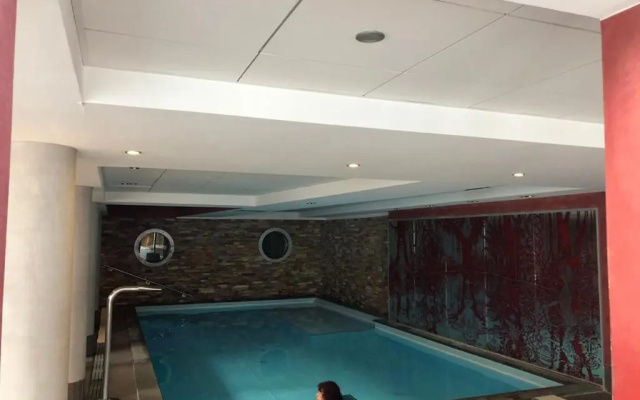 Penthouse "Bond 007" 120 m2 piscine sauna Risoul 1850
