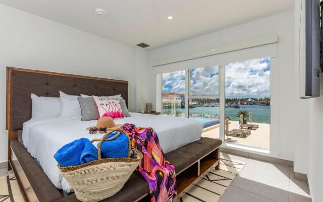 Breathtaking 2 Bedroom Apartment with Harbor View