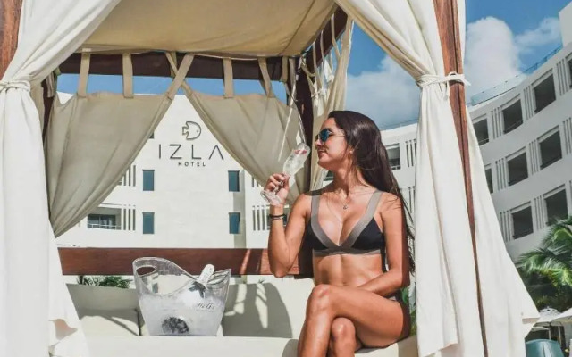 Izla Hotel