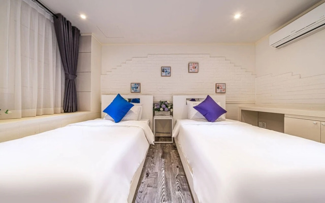 Seocho Toad Hotel