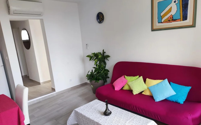 Apartment and Room Bitinada