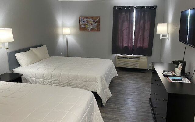 Schmidt's Creek Hotel