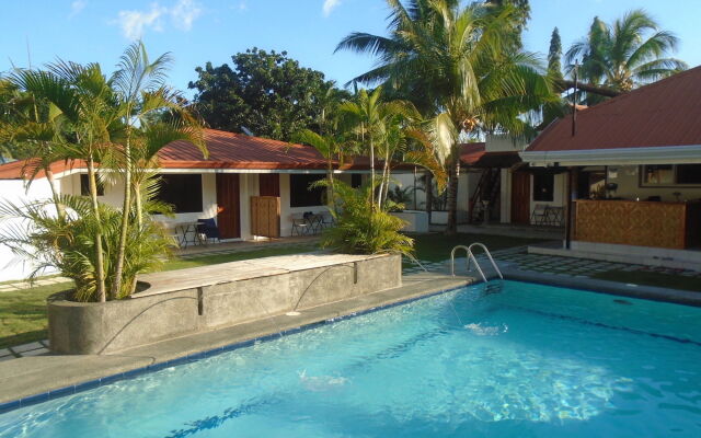 Parrot Resort Moalboal
