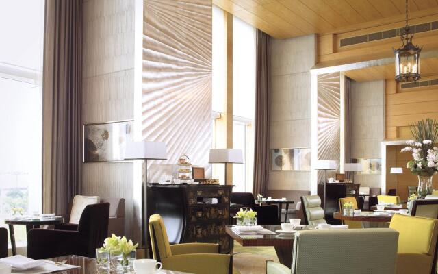 Four Seasons Hotel Hong Kong