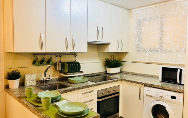 Holidays2Torremolinos La Colina terrace