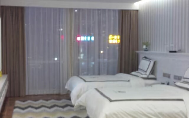 Lock Hotel