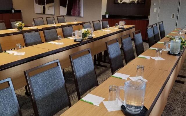 Courtyard Marriott Aksarben Village