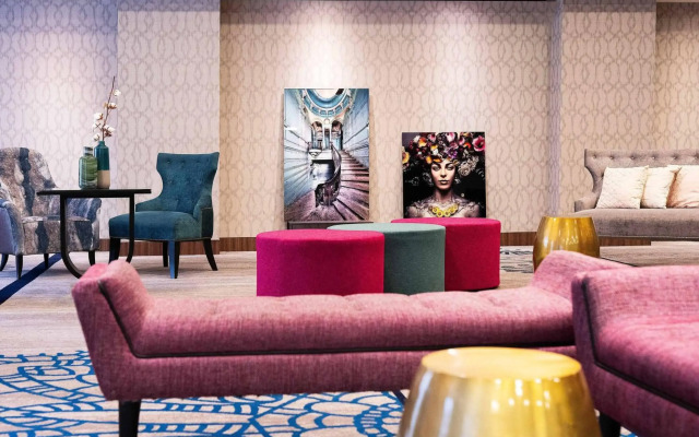 Renaissance Paris La Defense Hotel