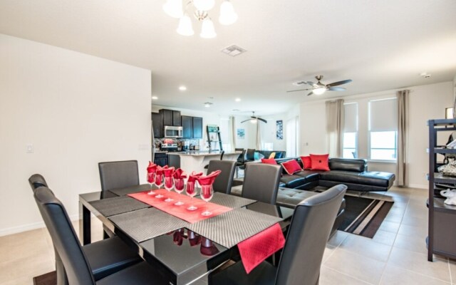 4 Bedroom 3 Bathroom Villa