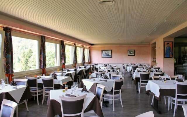 De la Grande Cascade