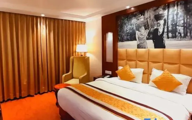 Hotel Royal Savoy Kashmir
